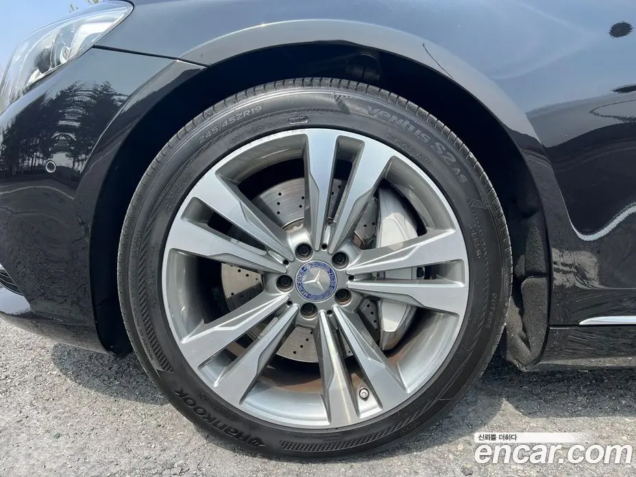Mercedes-Benz S-Class 2015 4.7 автомат (гидро), фото 20 Mercedes-Benz S-Class 2015 4.7 автомат (гидро), фото 20