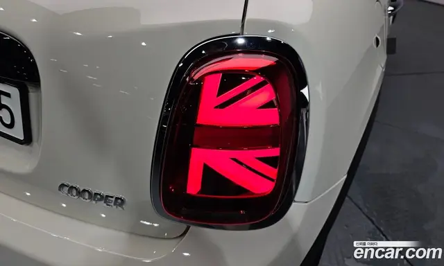 Mini Cooper 2020 1.5 автомат (гидро), миниатюра 8