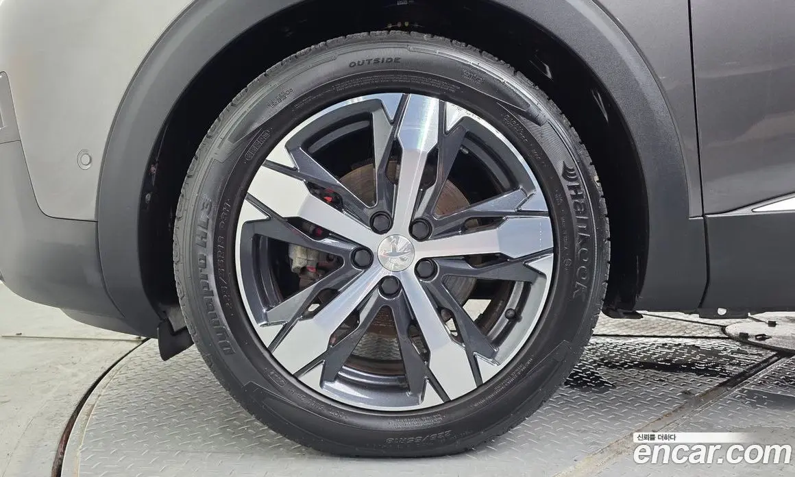 Peugeot 3008 2018 1.6 автомат (гидро), фото 5