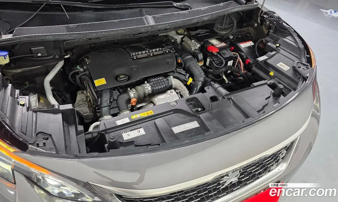 Peugeot 3008 2018 1.6 автомат (гидро), фото 6