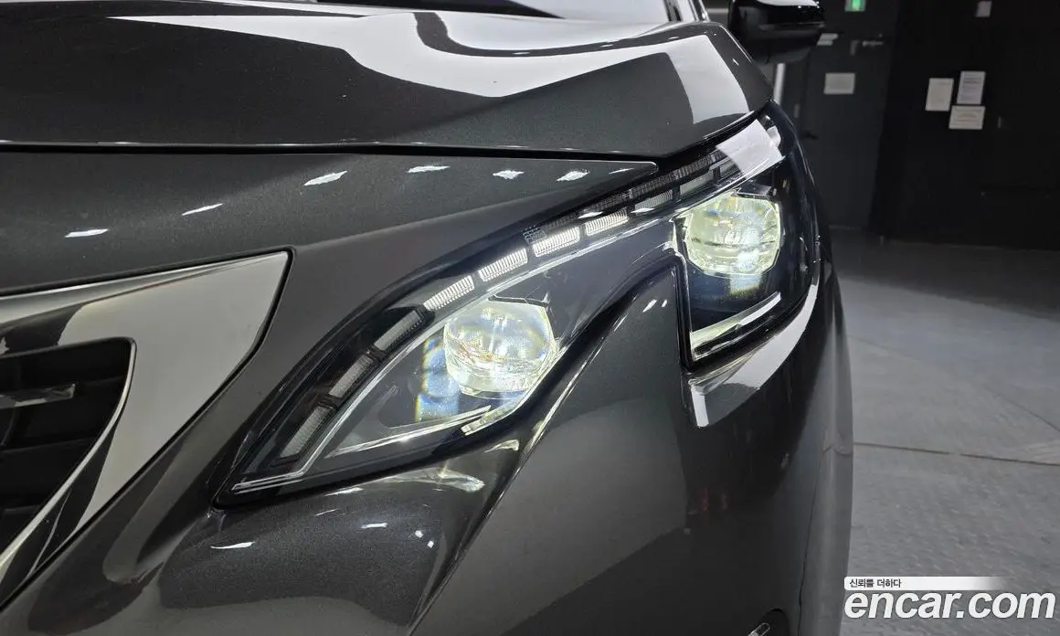 Peugeot 3008 2018 1.6 автомат (гидро), фото 8