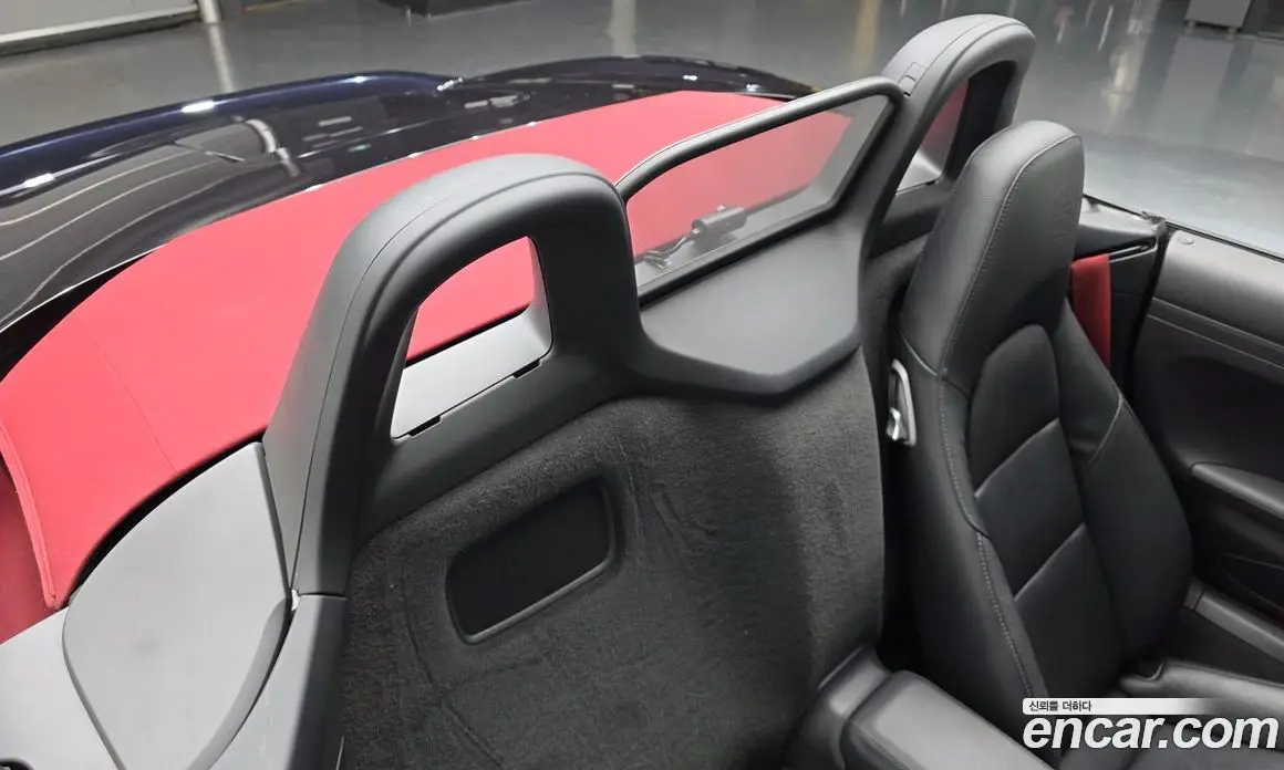 Porsche 718 2019 2.0 автомат (гидро), фото 16 Porsche 718 2019 2.0 автомат (гидро), фото 16