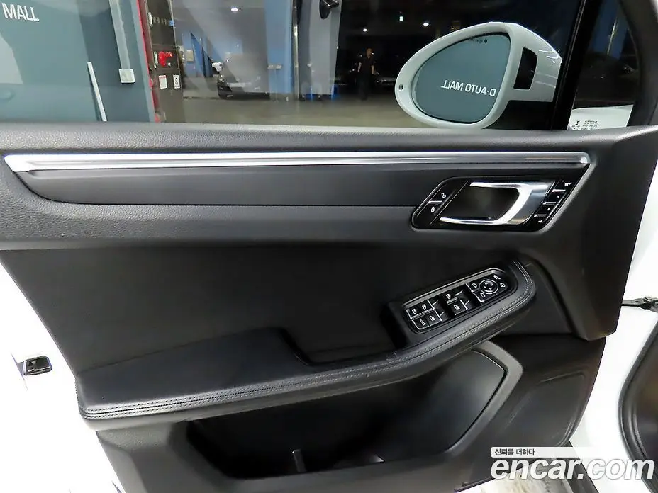 Porsche Macan 2018 2.0 автомат (гидро), фото 13 Porsche Macan 2018 2.0 автомат (гидро), фото 13