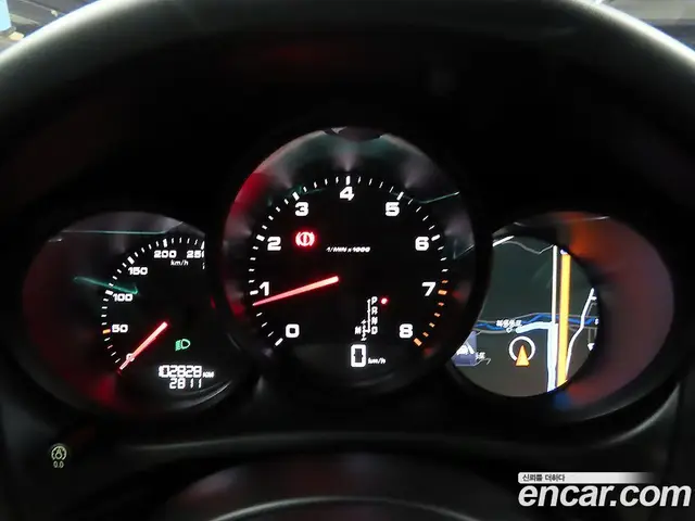 Porsche Macan 2018 2.0 автомат (гидро), миниатюра 8 Porsche Macan 2018 2.0 автомат (гидро), миниатюра 8