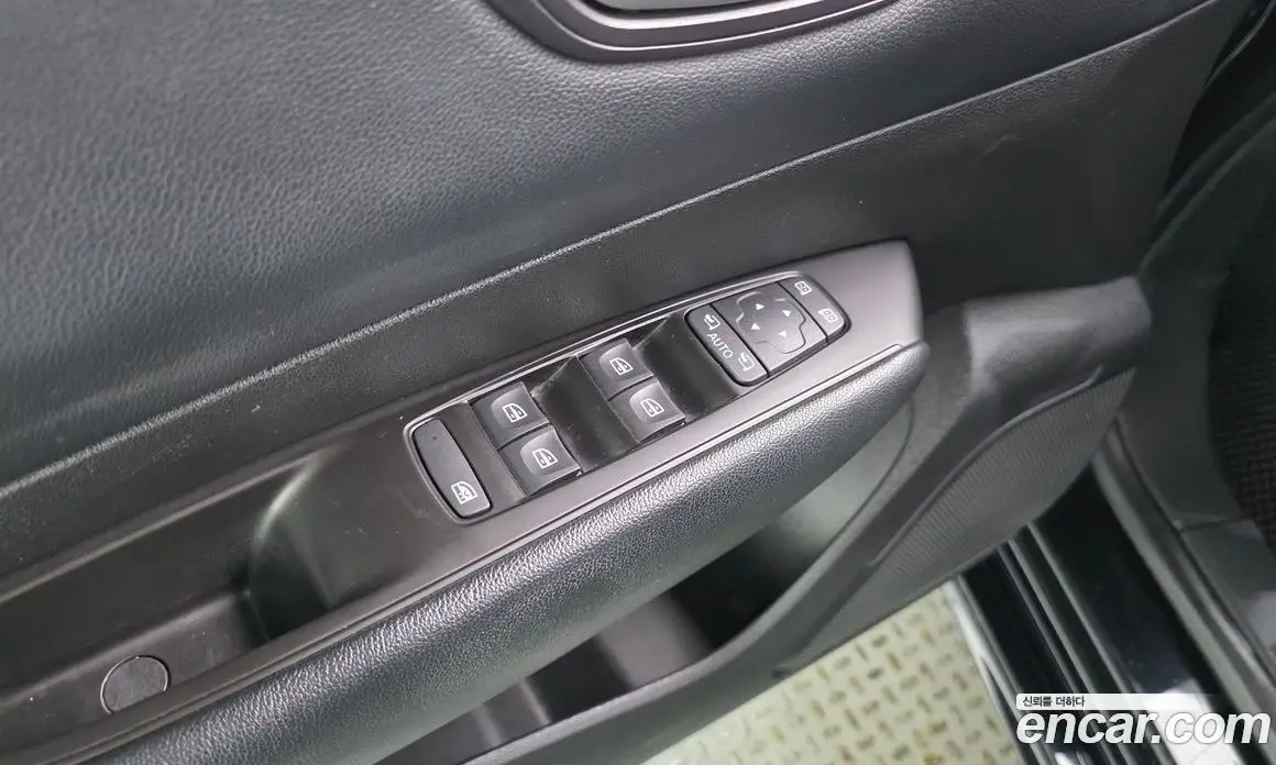 Renault (Samsung) SM6 2016 2.0 автомат (гидро), фото 18 Renault (Samsung) SM6 2016 2.0 автомат (гидро), фото 18