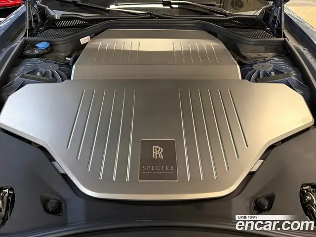 Rolls-Royce Spectre 2024 0.3 автомат (гидро), миниатюра 6 Rolls-Royce Spectre 2024 0.3 автомат (гидро), миниатюра 6