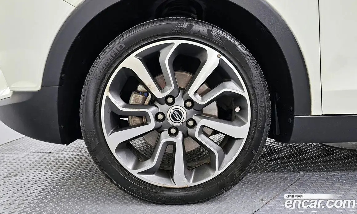 SsangYong TIBOLI 2015 1.6 автомат (гидро), фото 5