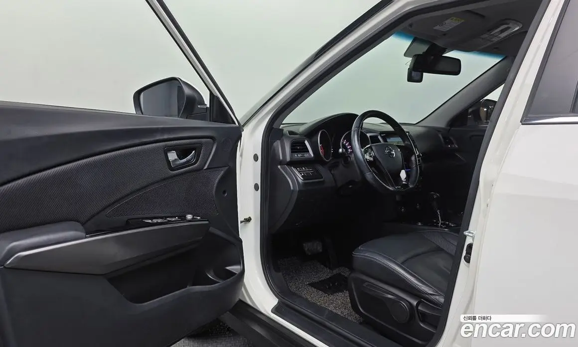 SsangYong TIBOLI 2017 1.6 автомат (гидро), фото 10 SsangYong TIBOLI 2017 1.6 автомат (гидро), фото 10