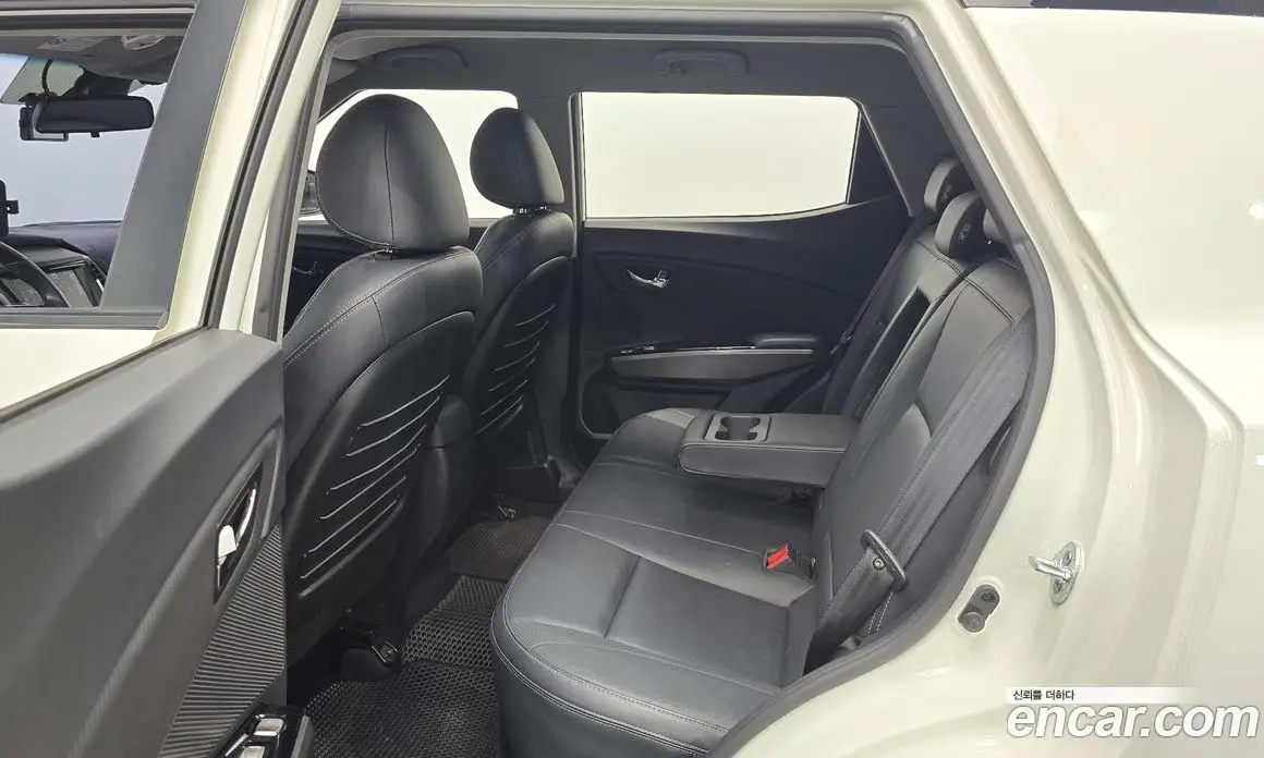 SsangYong TIBOLI 2017 1.6 автомат (гидро), фото 17 SsangYong TIBOLI 2017 1.6 автомат (гидро), фото 17