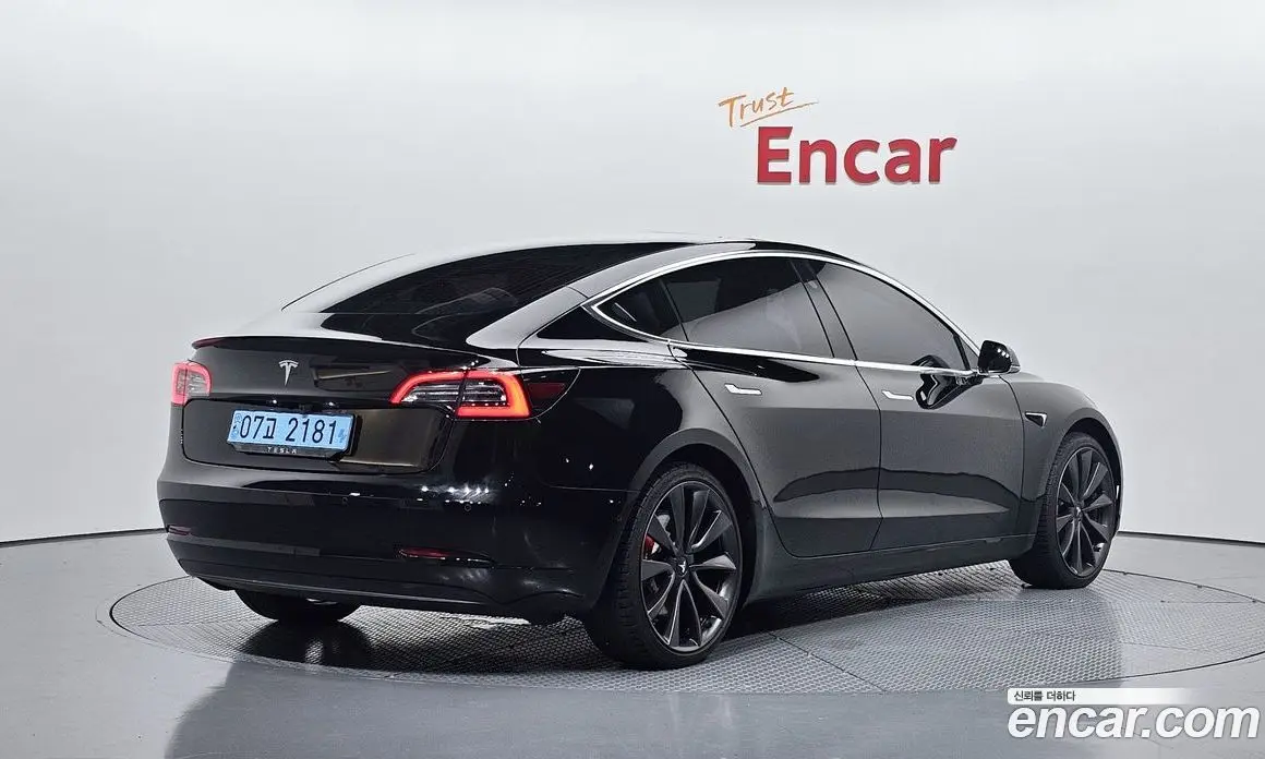 Tesla Model 3 2020 0.2 автомат (гидро), фото 1 Tesla Model 3 2020 0.2 автомат (гидро), фото 1