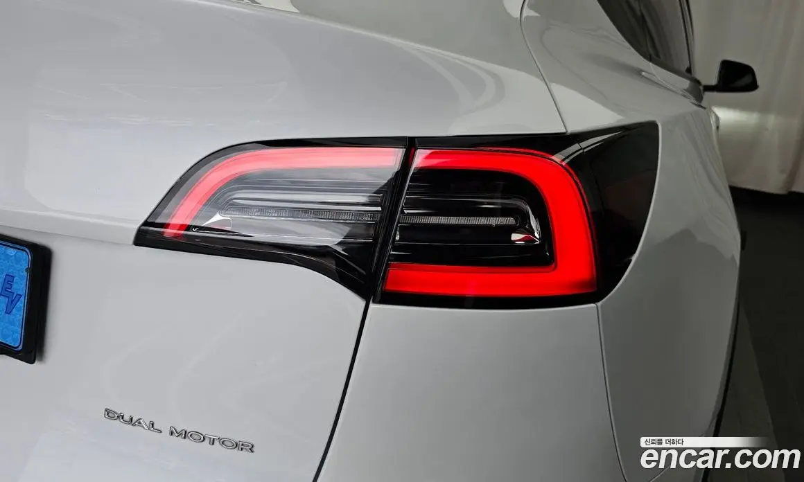 Tesla Model Y 2021 0.2 автомат (гидро), фото 9 Tesla Model Y 2021 0.2 автомат (гидро), фото 9