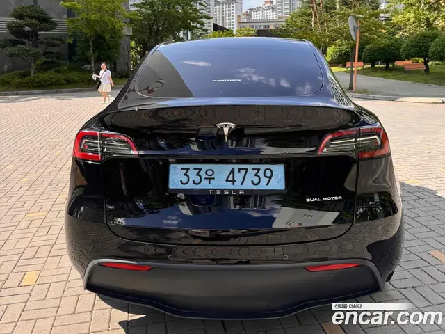 Tesla Model Y 2022 2.0 автомат (гидро), миниатюра 5 Tesla Model Y 2022 2.0 автомат (гидро), миниатюра 5