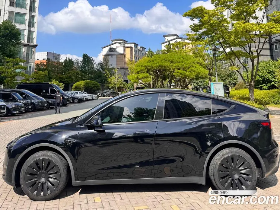 Tesla Model Y 2022 2.0 автомат (гидро), фото 8 Tesla Model Y 2022 2.0 автомат (гидро), фото 8