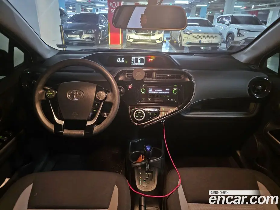 Toyota Prius 2018 1.5 автомат (гидро), фото 5 Toyota Prius 2018 1.5 автомат (гидро), фото 5