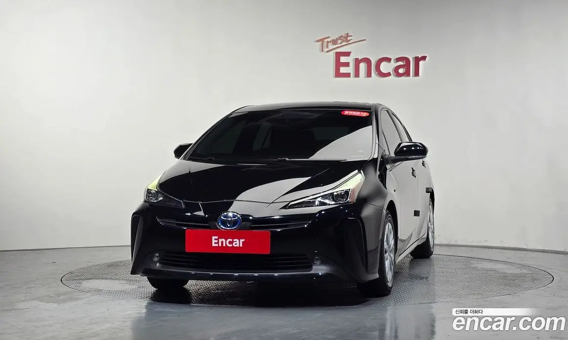 Toyota Prius 2019 1.8 автомат (гидро), фото 2 Toyota Prius 2019 1.8 автомат (гидро), фото 2