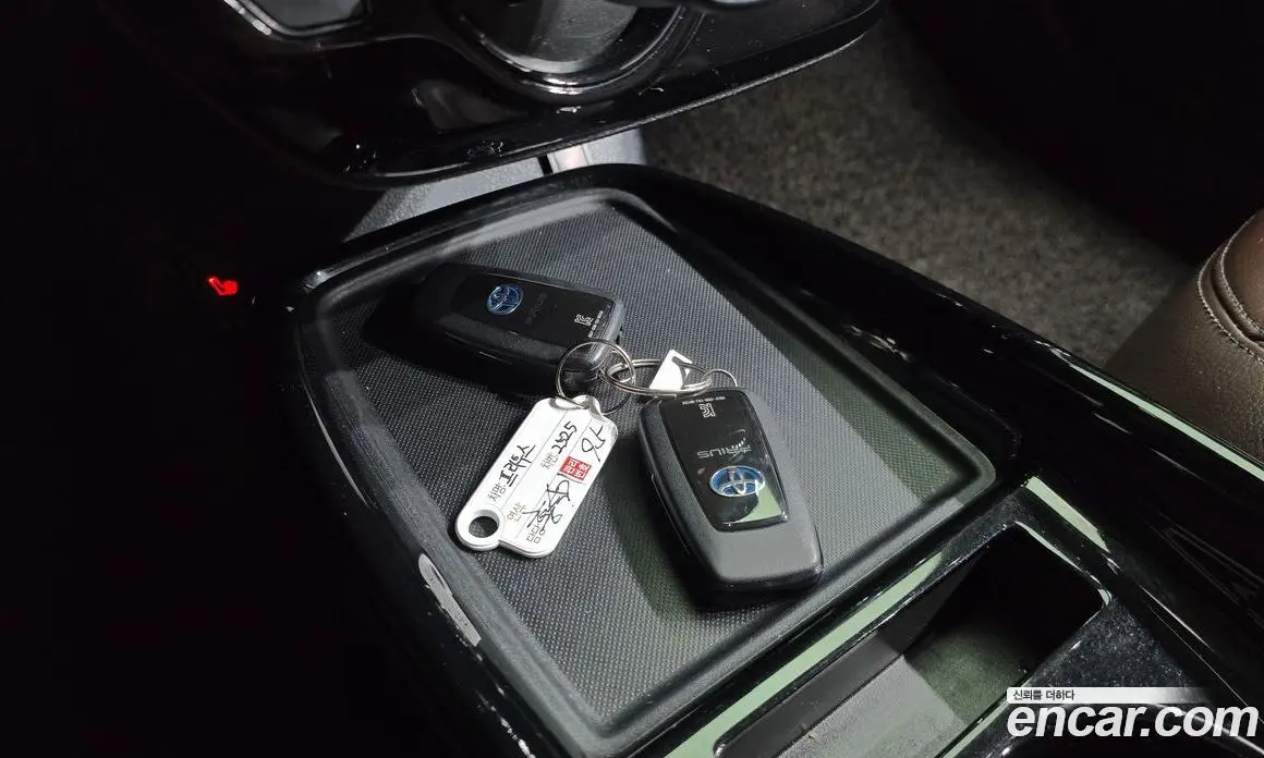 Toyota Prius 2019 1.8 автомат (гидро), фото 22 Toyota Prius 2019 1.8 автомат (гидро), фото 22