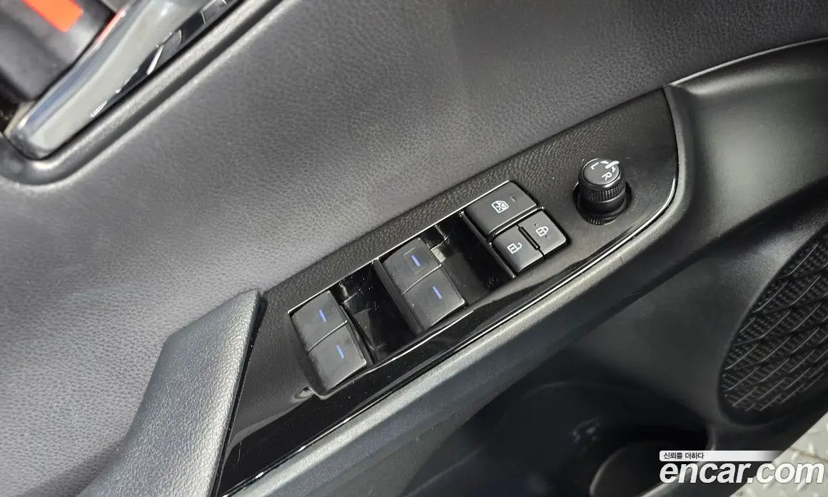 Toyota Prius 2019 1.8 автомат (гидро), фото 29 Toyota Prius 2019 1.8 автомат (гидро), фото 29