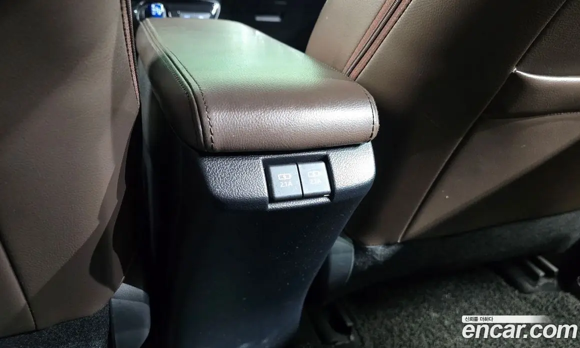Toyota Prius 2019 1.8 автомат (гидро), фото 30 Toyota Prius 2019 1.8 автомат (гидро), фото 30