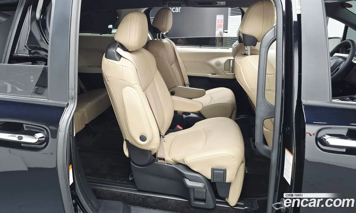 Toyota Sienna 2023 2.5 автомат (гидро), фото 11 Toyota Sienna 2023 2.5 автомат (гидро), фото 11