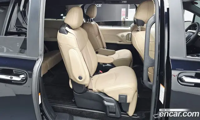 Toyota Sienna 2023 2.5 автомат (гидро), миниатюра 11 Toyota Sienna 2023 2.5 автомат (гидро), миниатюра 11