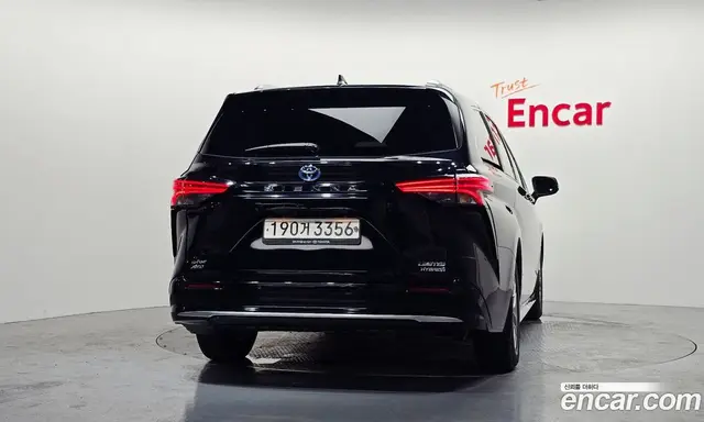 Toyota Sienna 2023 2.5 автомат (гидро), миниатюра 4 Toyota Sienna 2023 2.5 автомат (гидро), миниатюра 4