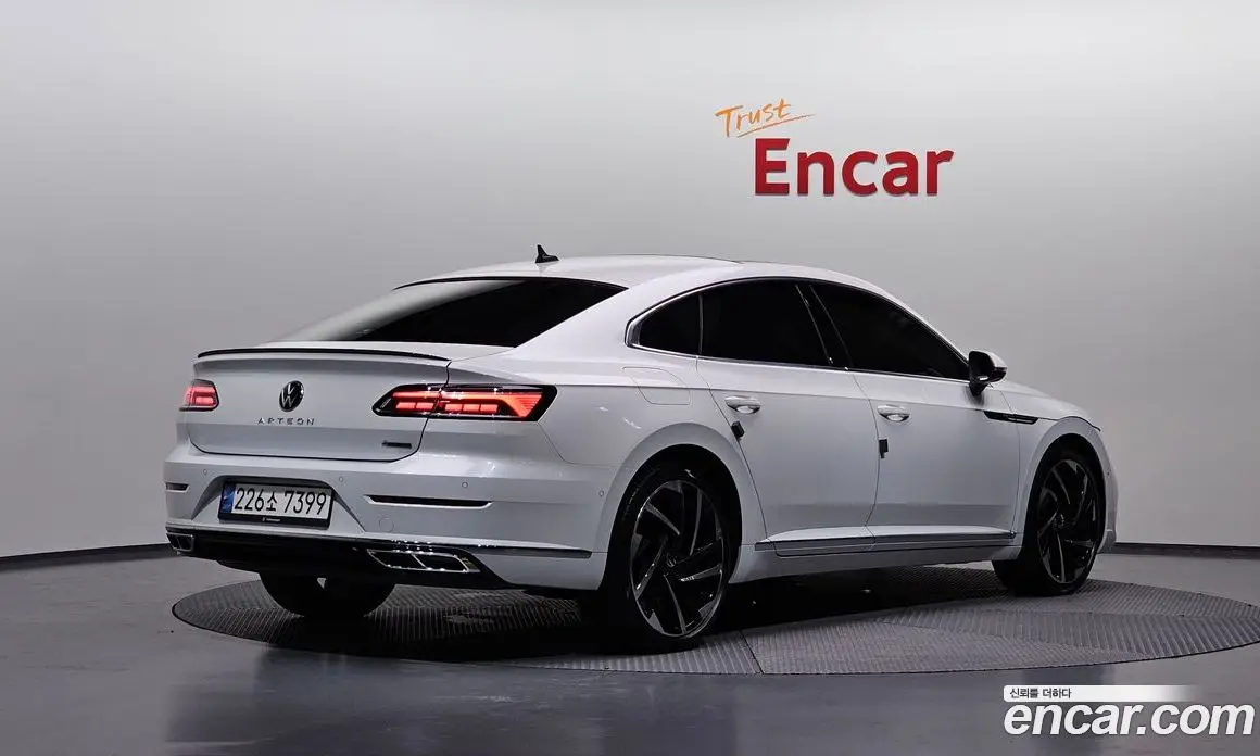 Volkswagen Arteon 2022 2.0 автомат (гидро), фото 2 Volkswagen Arteon 2022 2.0 автомат (гидро), фото 2
