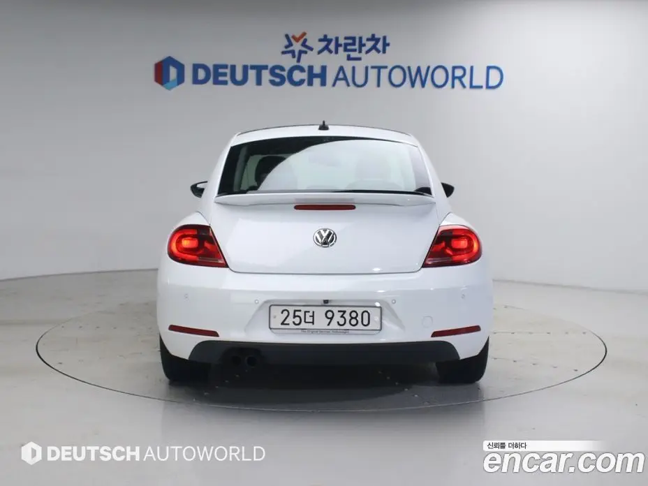 Volkswagen Beatle 2014 2.0 автомат (гидро), фото 4 Volkswagen Beatle 2014 2.0 автомат (гидро), фото 4