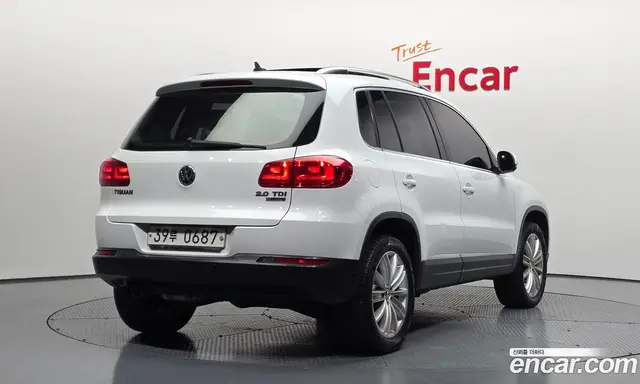 Volkswagen Tiguan 2015 2.0 автомат (гидро), миниатюра 2