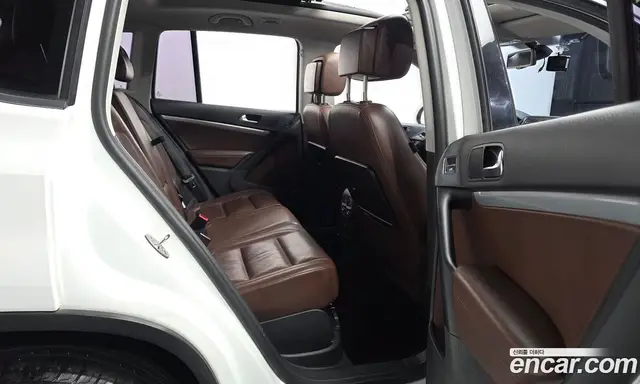 Volkswagen Tiguan 2015 2.0 автомат (гидро), миниатюра 12