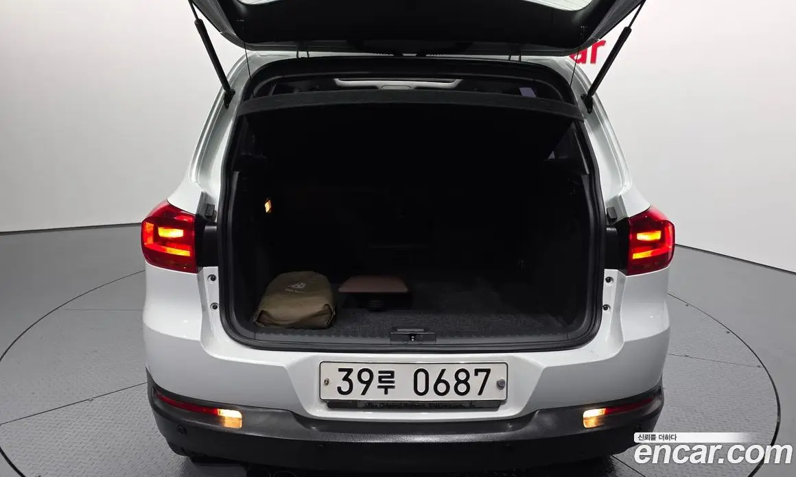 Volkswagen Tiguan 2015 2.0 автомат (гидро), фото 20