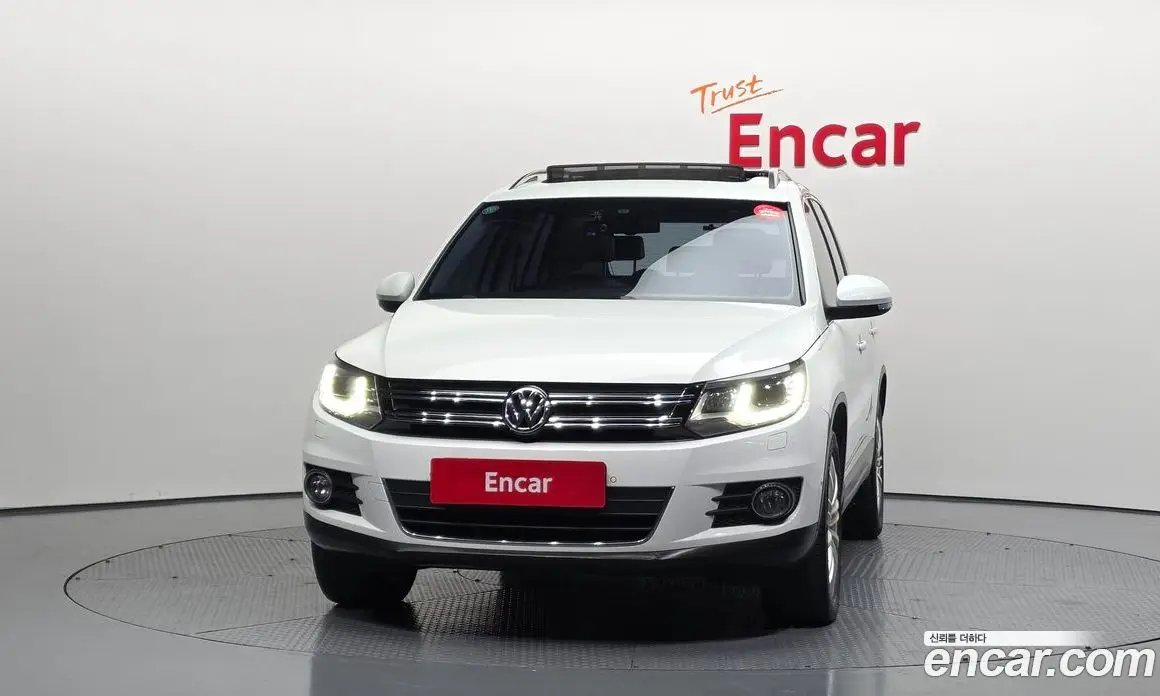 Volkswagen Tiguan 2015 2.0 автомат (гидро), фото 3
