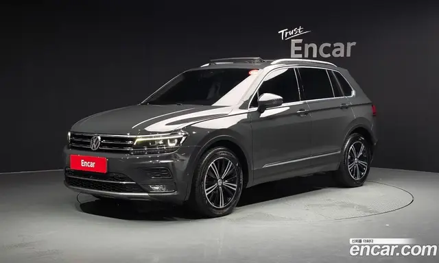 Volkswagen Tiguan 2020 2.0 автомат (гидро), миниатюра 1 Volkswagen Tiguan 2020 2.0 автомат (гидро), миниатюра 1