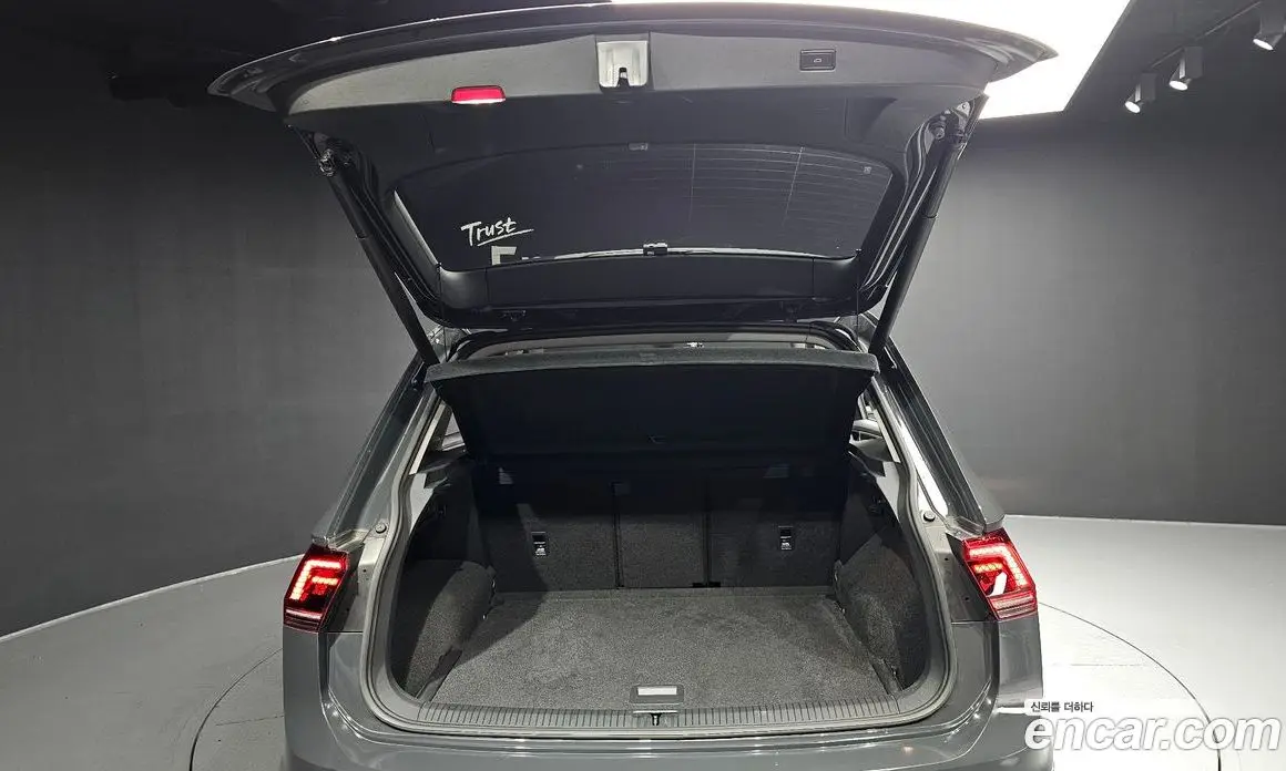 Volkswagen Tiguan 2020 2.0 автомат (гидро), фото 26 Volkswagen Tiguan 2020 2.0 автомат (гидро), фото 26