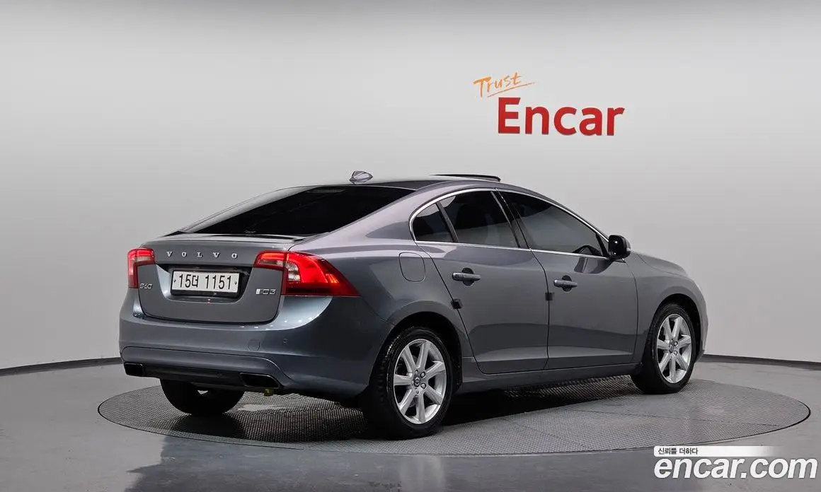 Volvo S60 2017 2.0 автомат (гидро), фото 2 Volvo S60 2017 2.0 автомат (гидро), фото 2