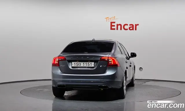 Volvo S60 2017 2.0 автомат (гидро), миниатюра 4 Volvo S60 2017 2.0 автомат (гидро), миниатюра 4