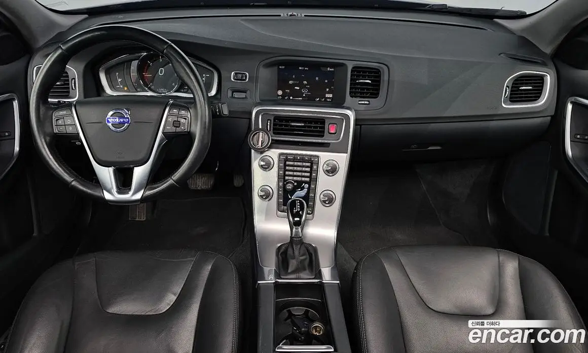 Volvo S60 2017 2.0 автомат (гидро), фото 7 Volvo S60 2017 2.0 автомат (гидро), фото 7