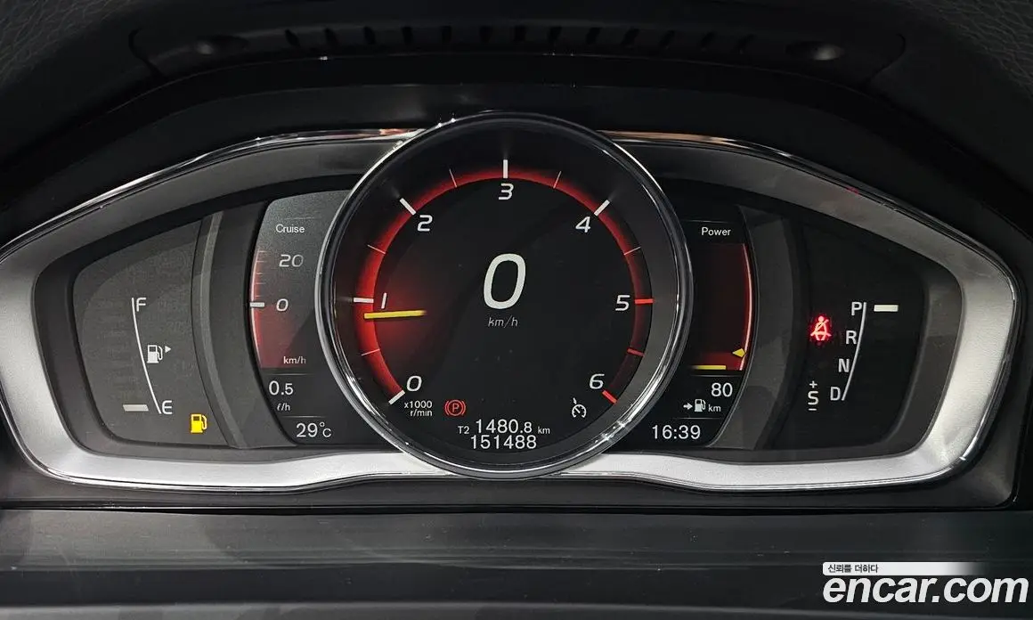 Volvo S60 2017 2.0 автомат (гидро), фото 8 Volvo S60 2017 2.0 автомат (гидро), фото 8