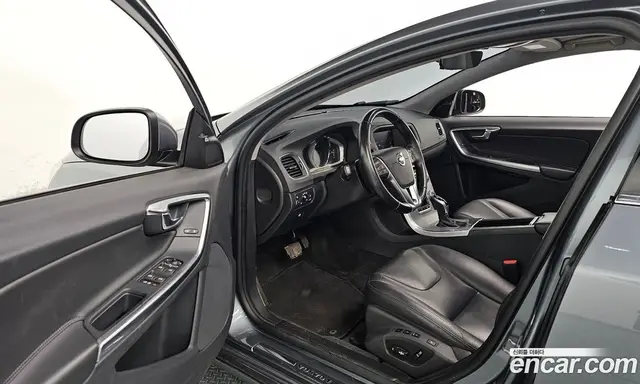 Volvo S60 2017 2.0 автомат (гидро), миниатюра 10 Volvo S60 2017 2.0 автомат (гидро), миниатюра 10
