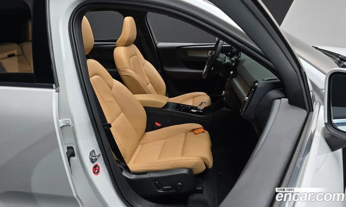 Volvo XC40 2021 2.0 автомат (гидро), фото 16 Volvo XC40 2021 2.0 автомат (гидро), фото 16