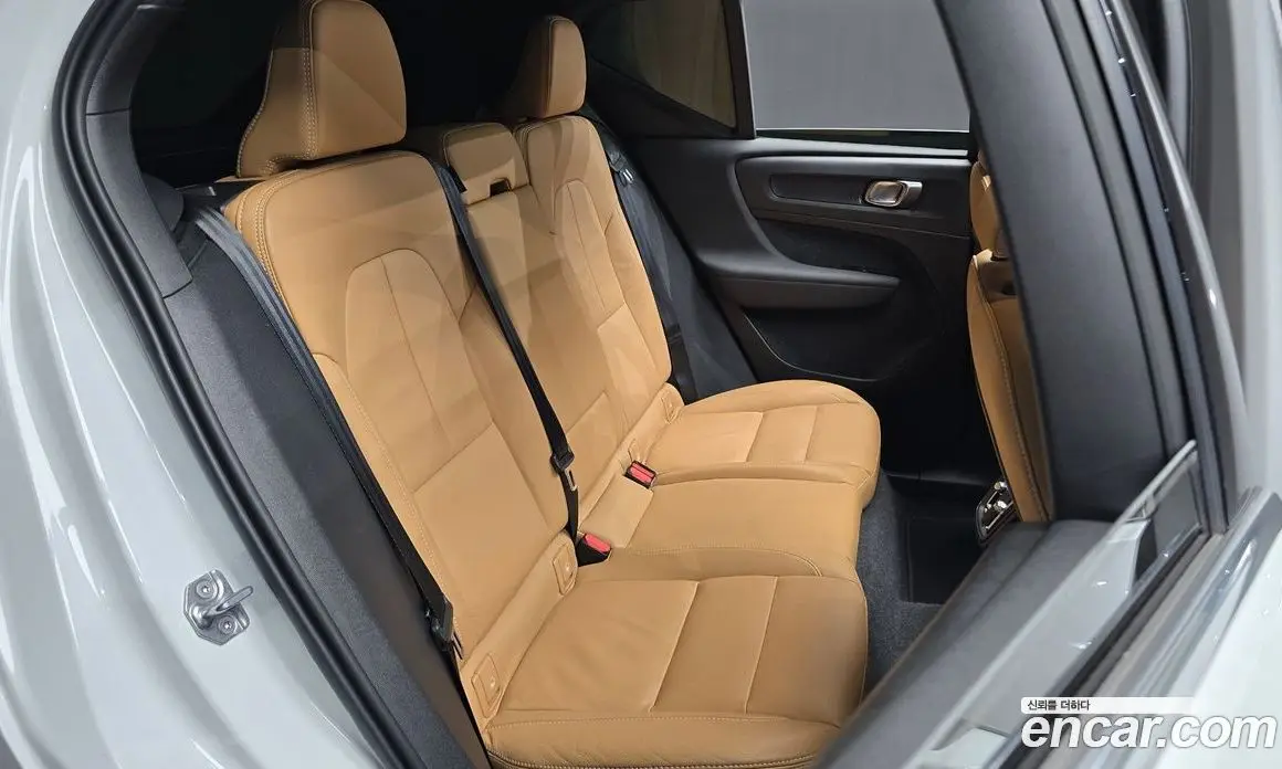 Volvo XC40 2021 2.0 автомат (гидро), фото 17 Volvo XC40 2021 2.0 автомат (гидро), фото 17