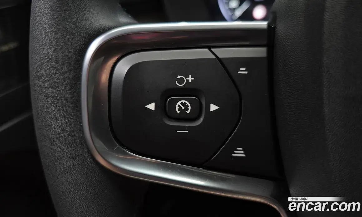 Volvo XC40 2021 2.0 автомат (гидро), фото 27 Volvo XC40 2021 2.0 автомат (гидро), фото 27