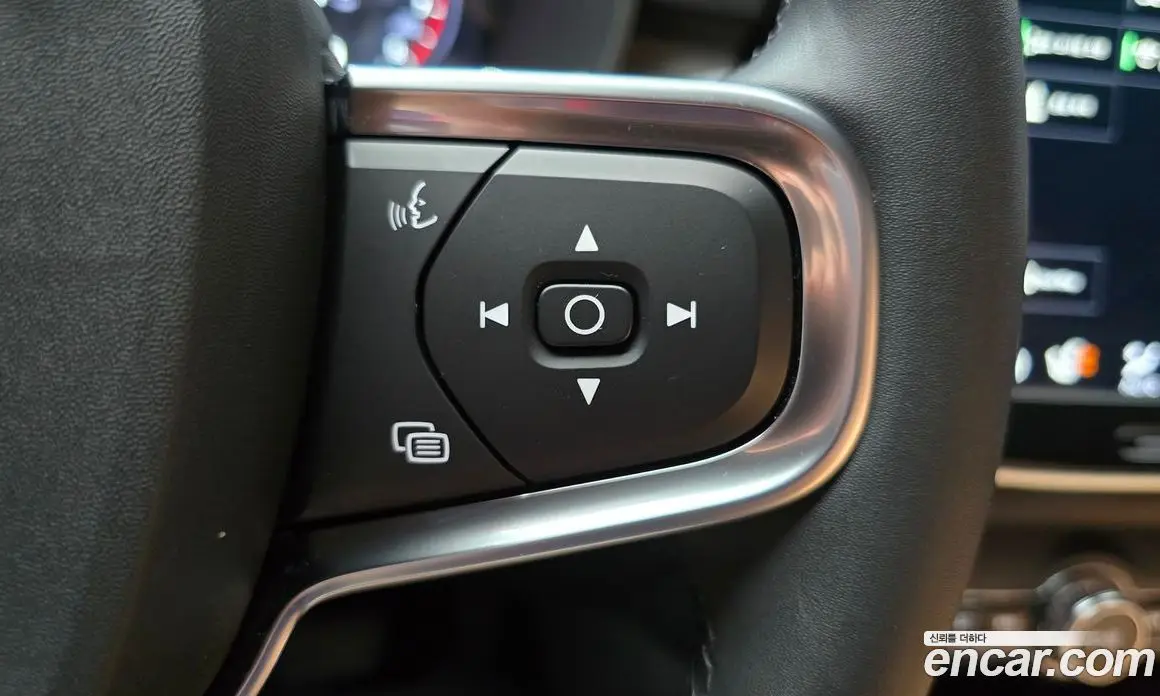 Volvo XC40 2021 2.0 автомат (гидро), фото 28 Volvo XC40 2021 2.0 автомат (гидро), фото 28