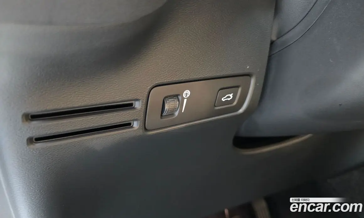 Volvo XC40 2021 2.0 автомат (гидро), фото 31 Volvo XC40 2021 2.0 автомат (гидро), фото 31