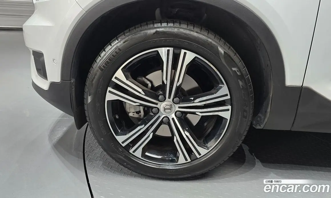 Volvo XC40 2021 2.0 автомат (гидро), фото 5 Volvo XC40 2021 2.0 автомат (гидро), фото 5