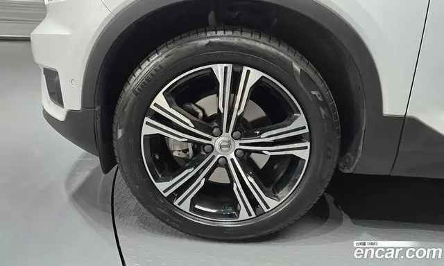 Volvo XC40 2021 2.0 автомат (гидро), миниатюра 5 Volvo XC40 2021 2.0 автомат (гидро), миниатюра 5