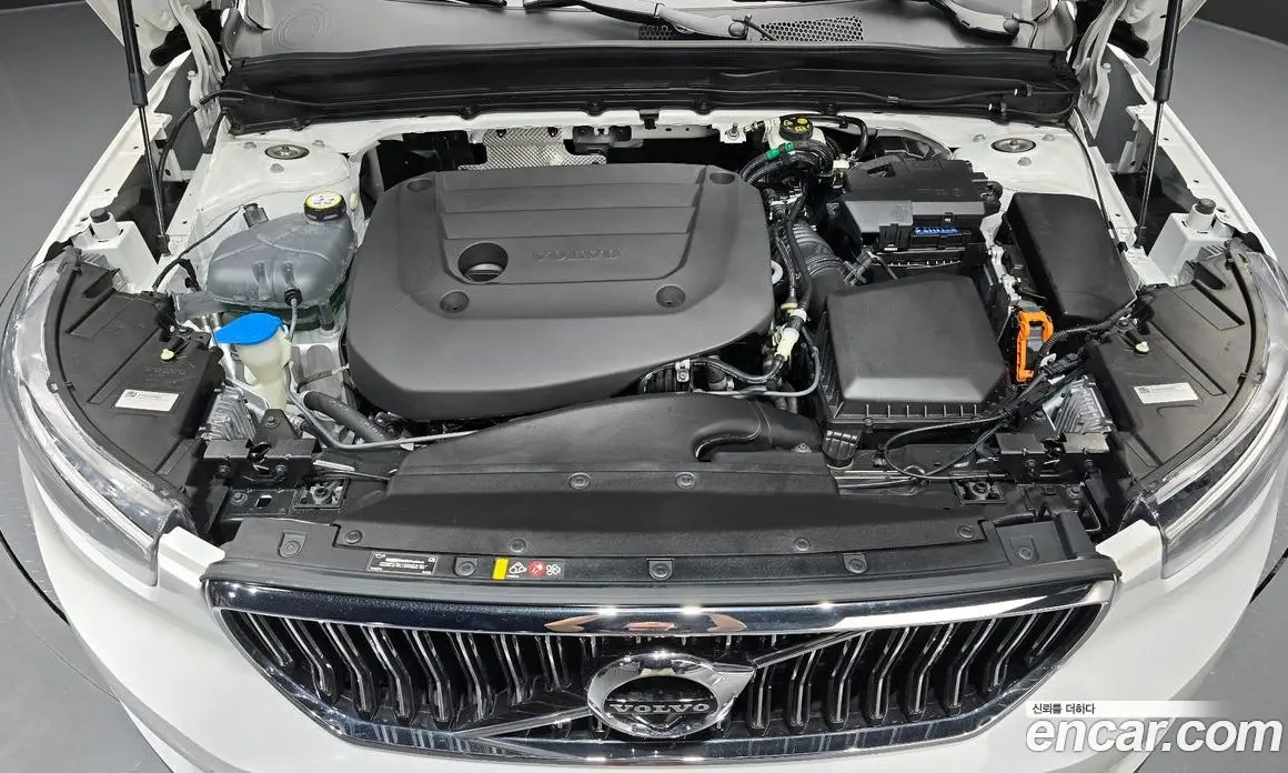 Volvo XC40 2021 2.0 автомат (гидро), фото 6 Volvo XC40 2021 2.0 автомат (гидро), фото 6