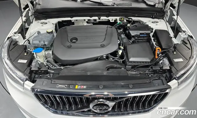 Volvo XC40 2021 2.0 автомат (гидро), миниатюра 6 Volvo XC40 2021 2.0 автомат (гидро), миниатюра 6