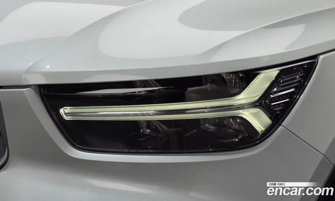 Volvo XC40 2021 2.0 автомат (гидро), фото 8 Volvo XC40 2021 2.0 автомат (гидро), фото 8
