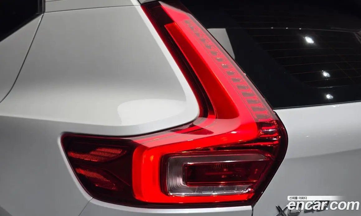 Volvo XC40 2021 2.0 автомат (гидро), фото 9 Volvo XC40 2021 2.0 автомат (гидро), фото 9