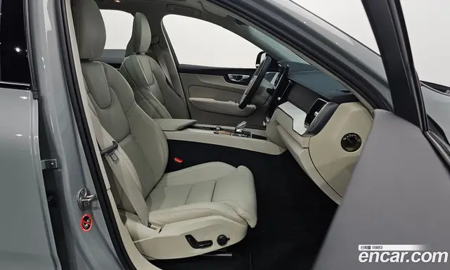 Volvo XC60 2026 2.0 автомат (гидро), миниатюра 12